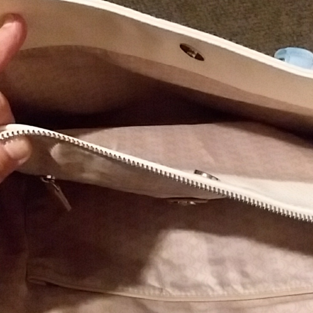 Purse - Picture 4 of 6